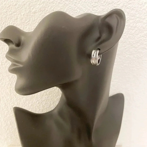 925 Sterling Silver Chunky Huggie Earrings Small Hoop Earrings Huggie Hoops - Picture 5 of 6